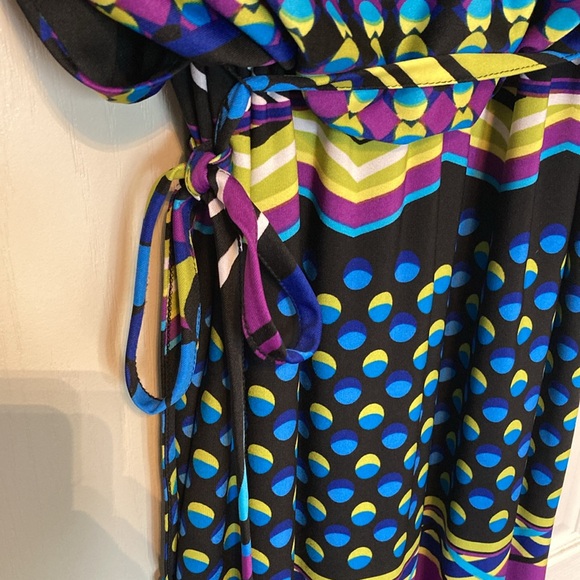 BNWT Olivia Matthews retro style midi dress. Size 6. - Picture 6 of 8